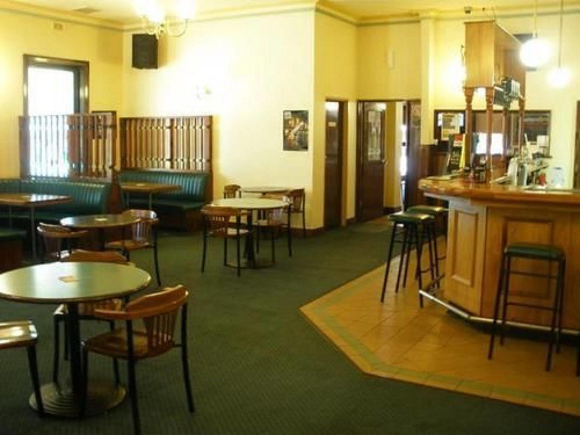 Desert Sand Motor Inn Broken Hill Bagian luar foto