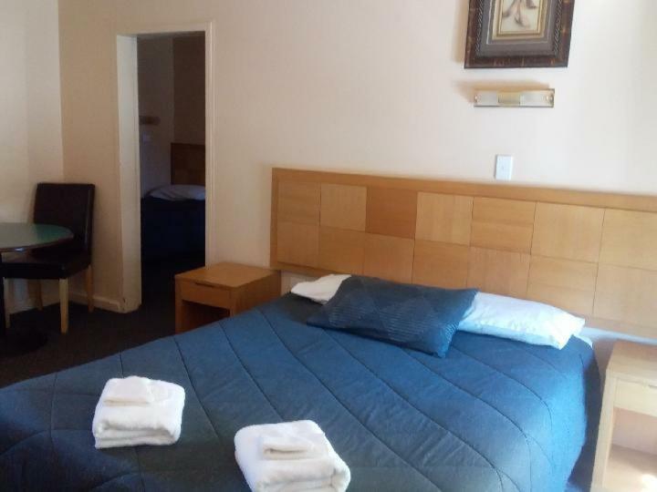 Desert Sand Motor Inn Broken Hill Bagian luar foto