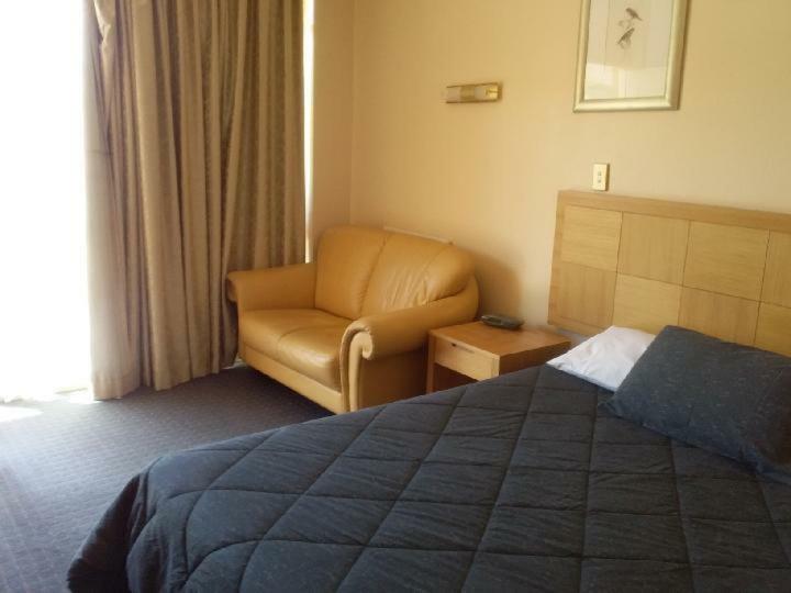 Desert Sand Motor Inn Broken Hill Bagian luar foto