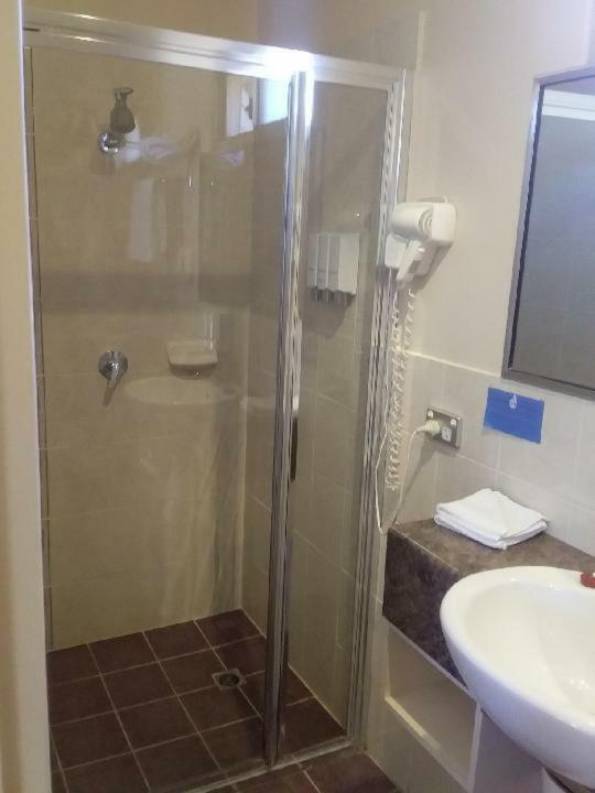 Desert Sand Motor Inn Broken Hill Bagian luar foto