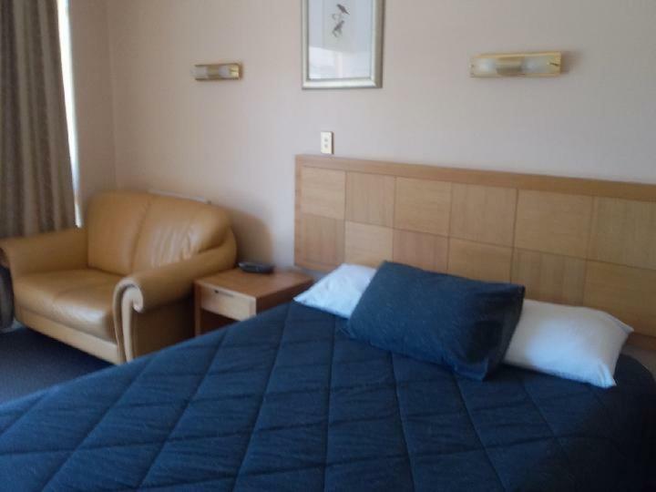 Desert Sand Motor Inn Broken Hill Bagian luar foto